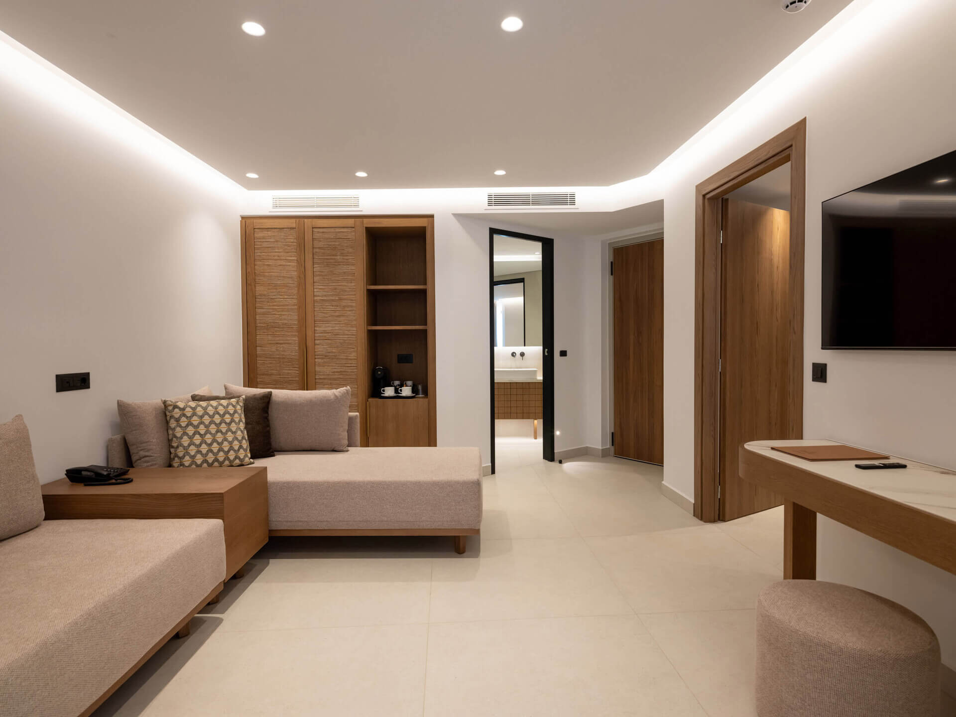 GALAXY SUITES KOUTOULOUFARI